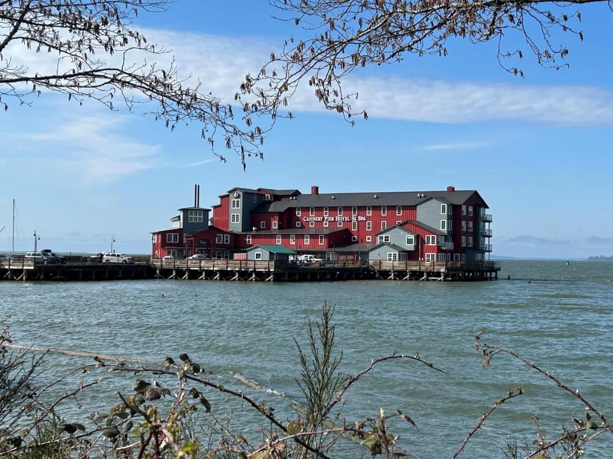 Cannery Pier Hotel & Spa Astoria Dış mekan fotoğraf